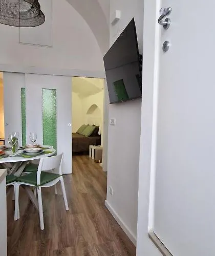 Casachiara Holidays Apartment *